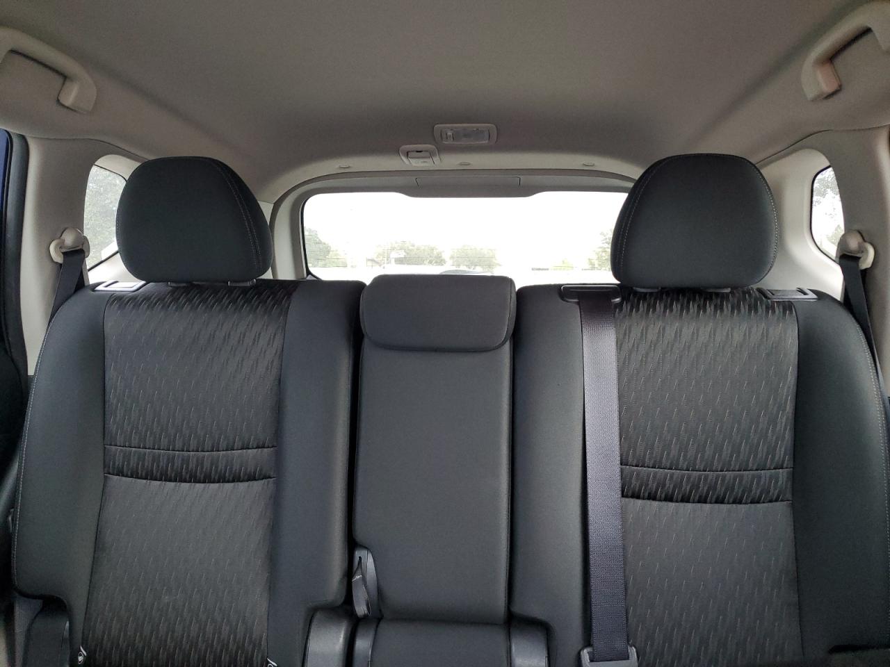 2019 Nissan Rogue - Image 10