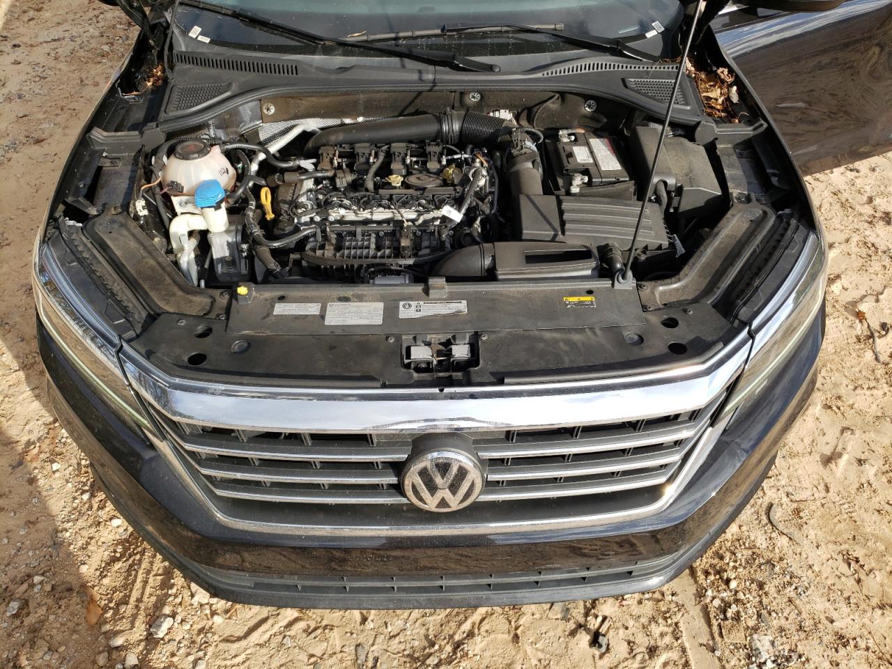 2020 Volkswagen Passat - Image 12