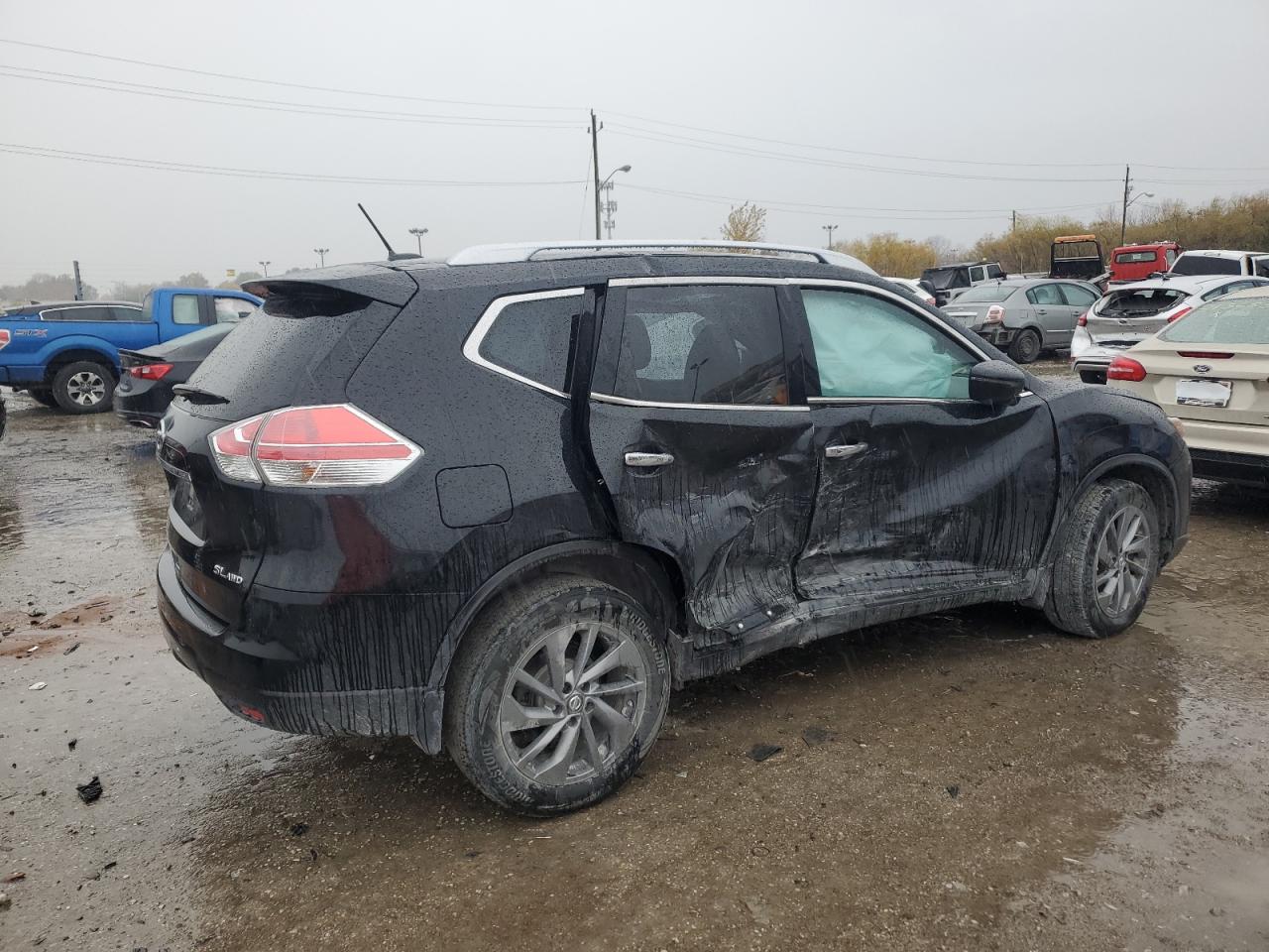 2016 Nissan Rogue - Image 3