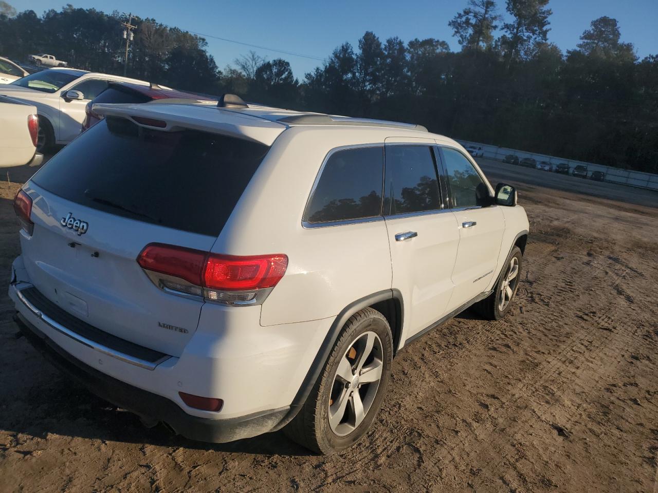 2015 Jeep Grand Cherokee - Image 3