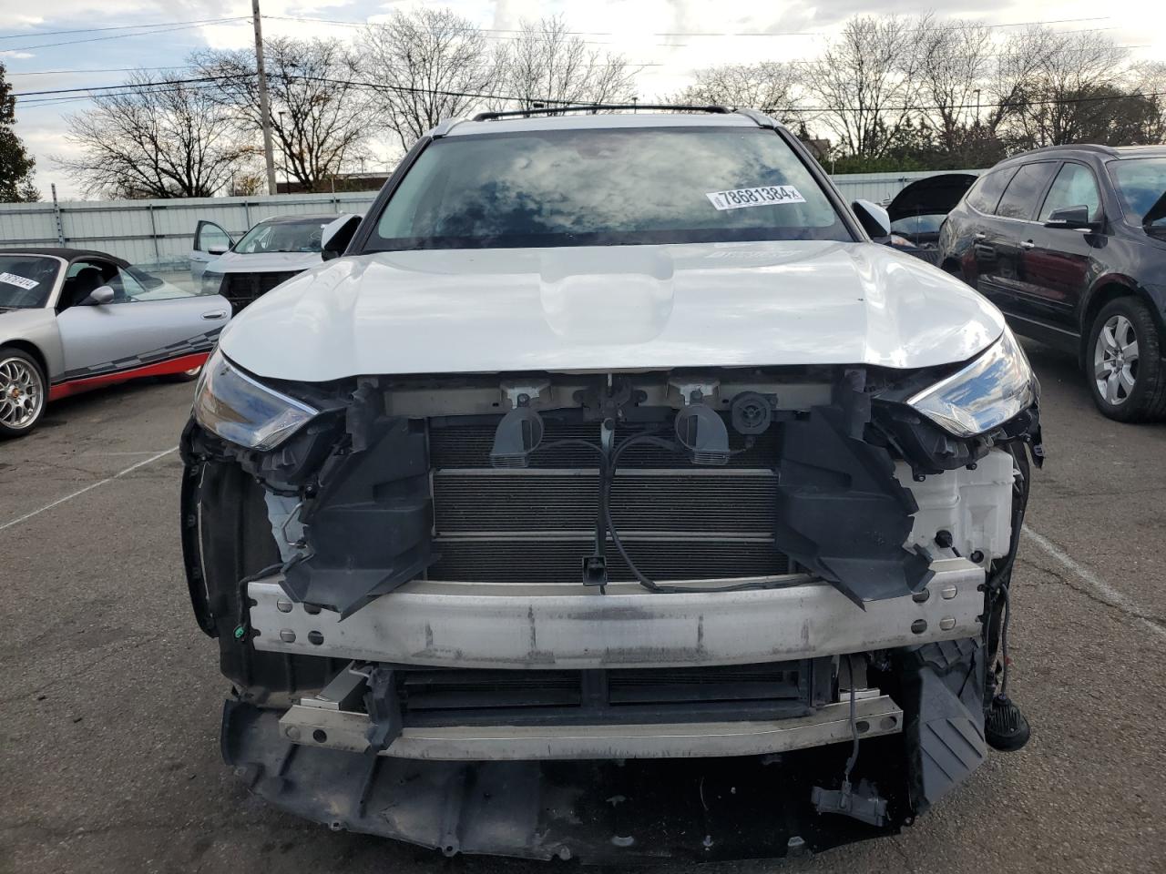 2022 Toyota Highlander - Image 5