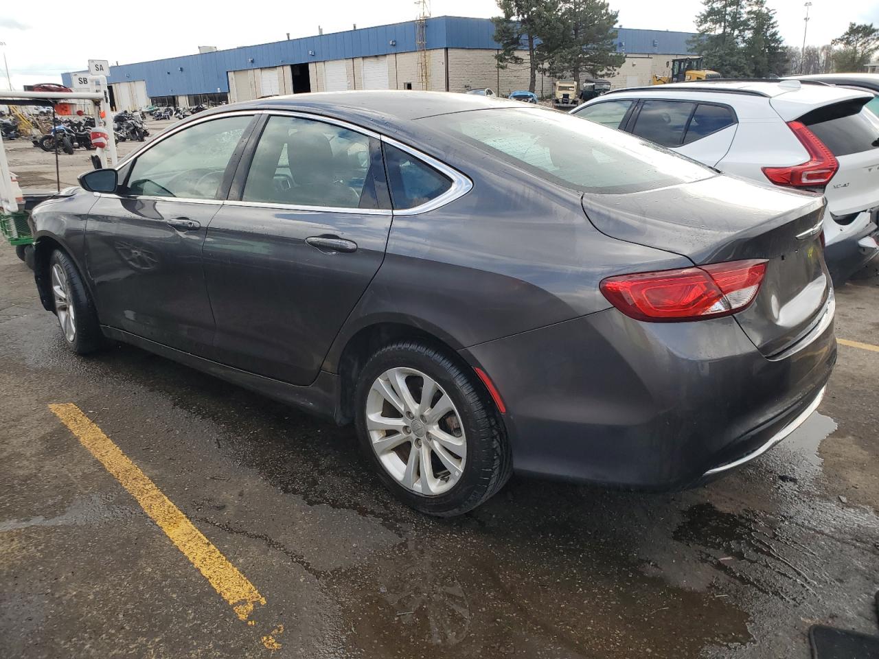 2015 Chrysler 200 - Image 2