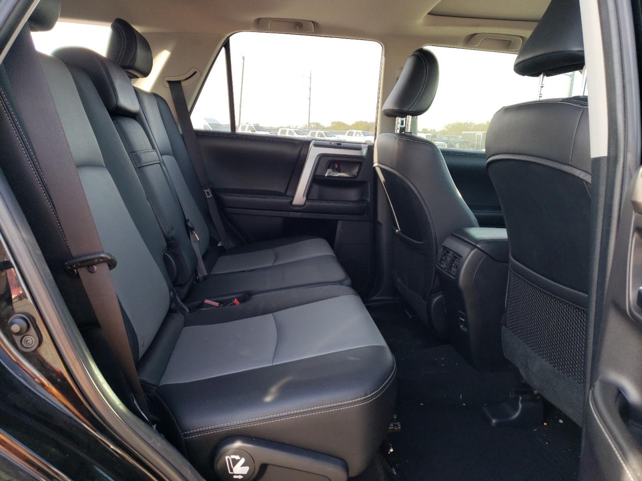 2014 Toyota 4Runner - Image 11