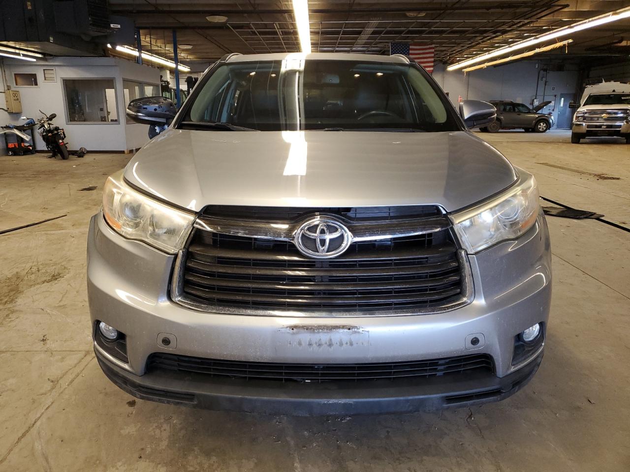 2014 Toyota Highlander - Image 5