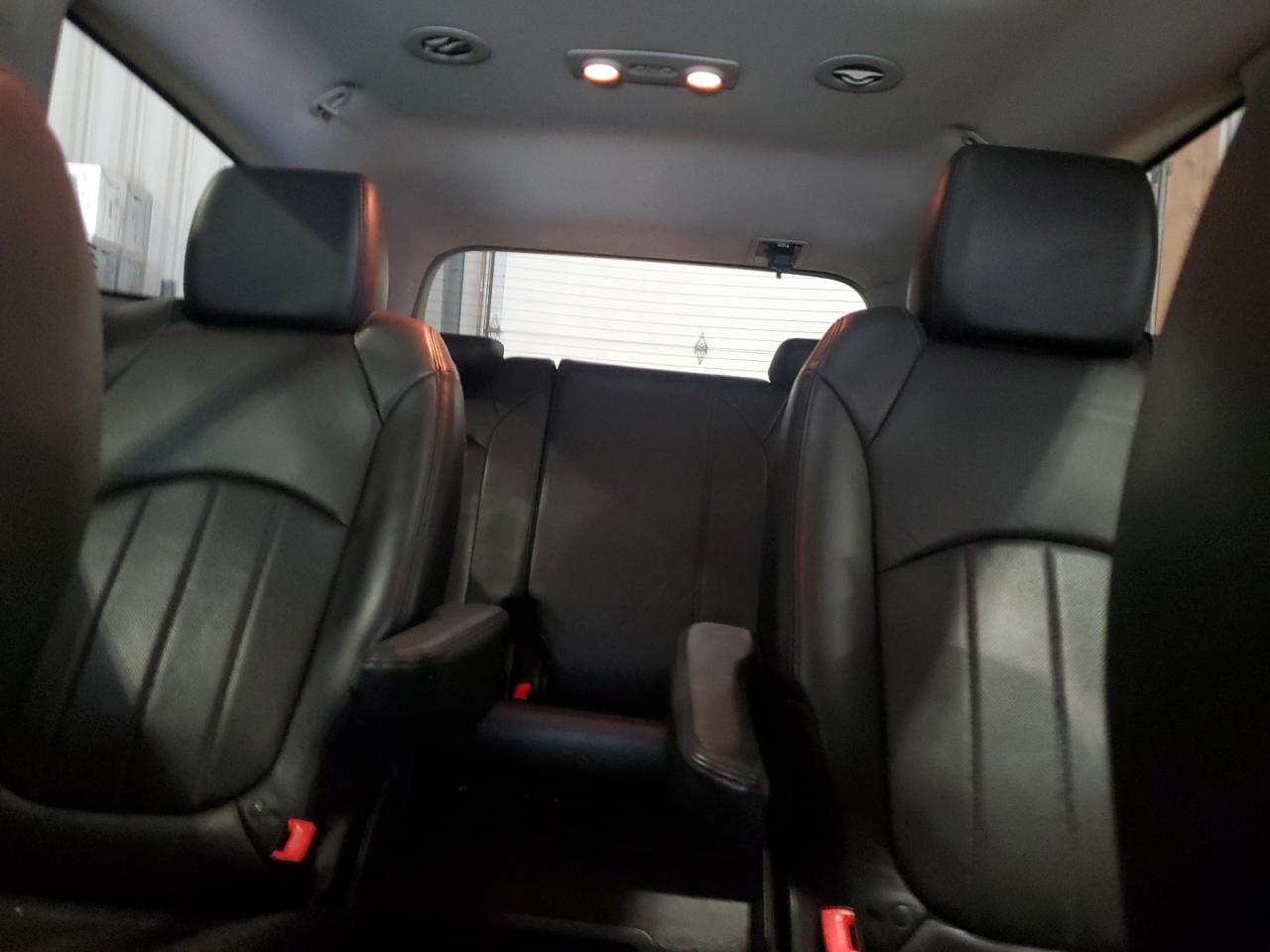 2011 Buick Enclave - Image 10