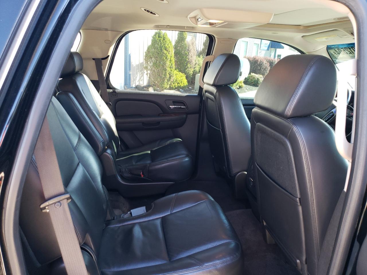 2009 Chevrolet Tahoe - Image 11