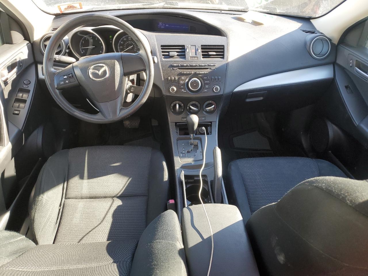 2012 Mazda 3 - Image 8