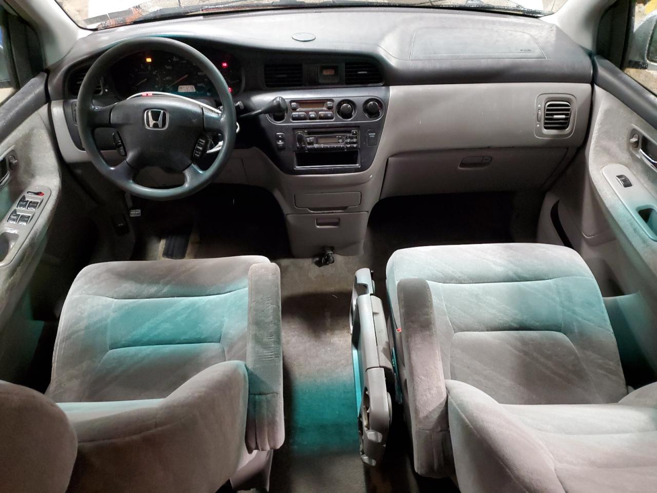 2004 Honda Odyssey - Image 8