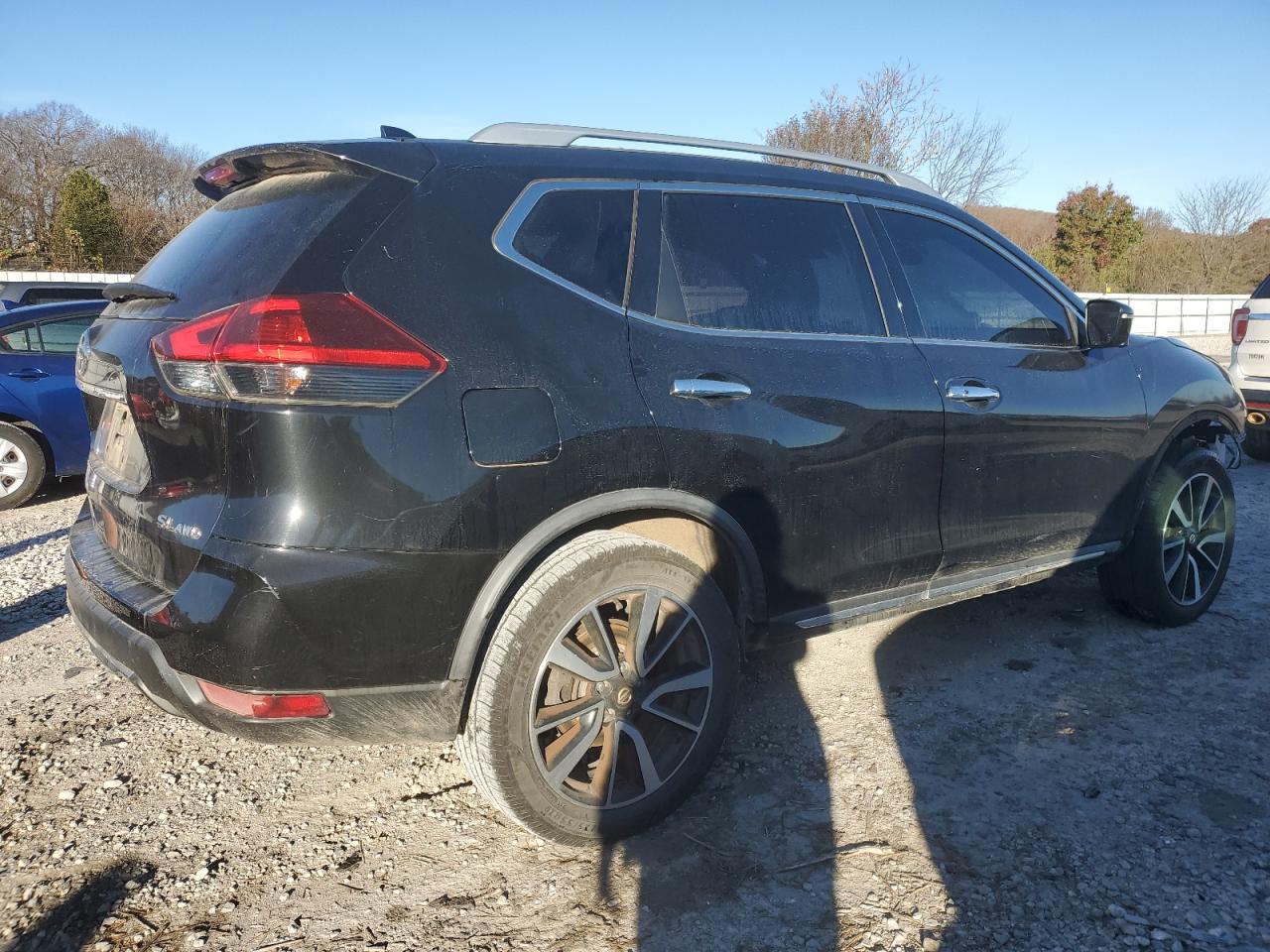2018 Nissan Rogue - Image 3