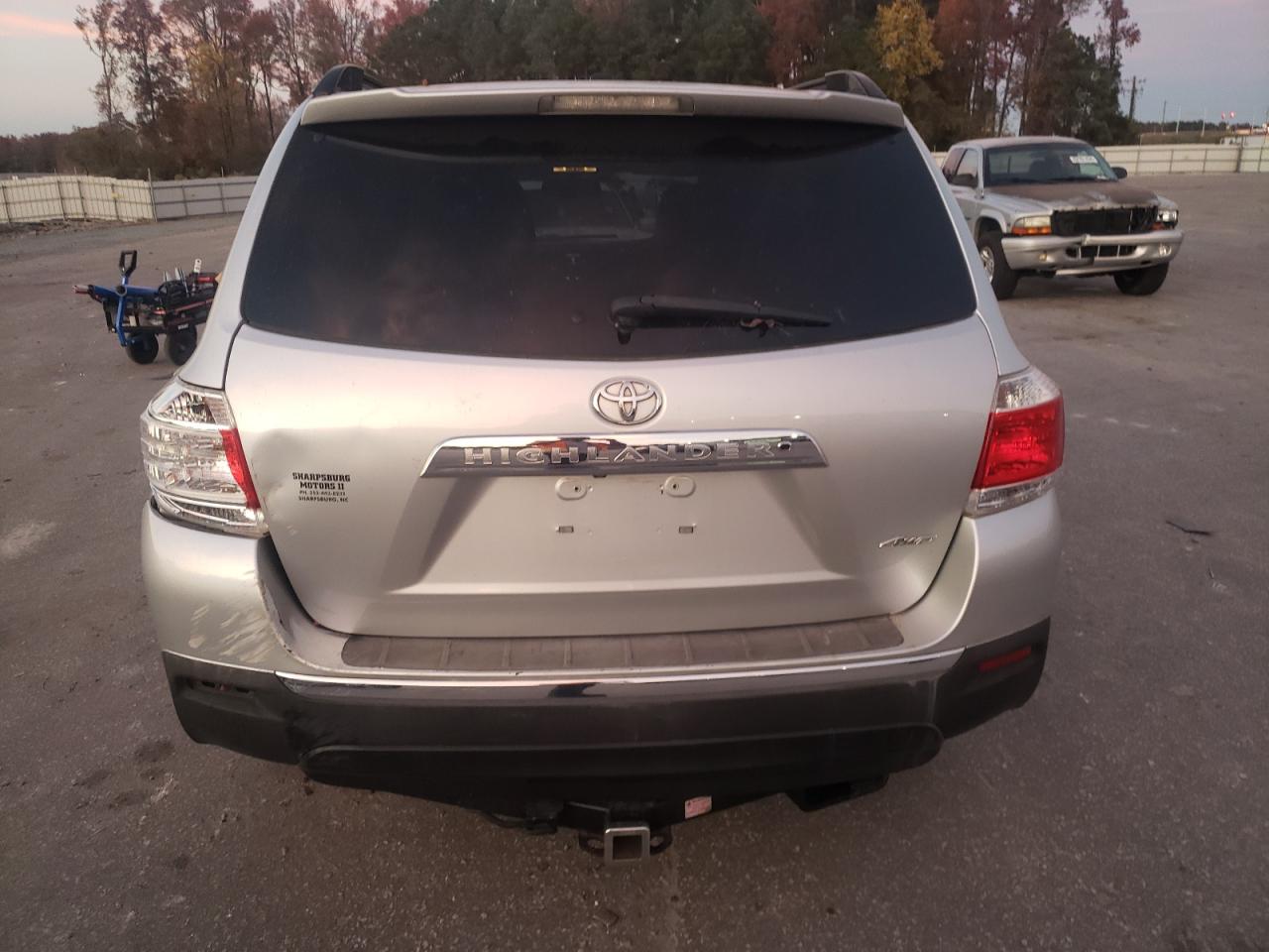 2012 Toyota Highlander - Image 6