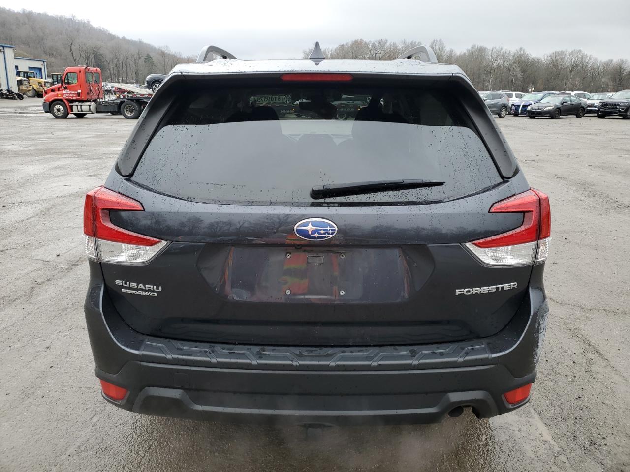 2019 Subaru Forester Premium VIN: JF2SKAGCXKH413185 Lot: 81095794