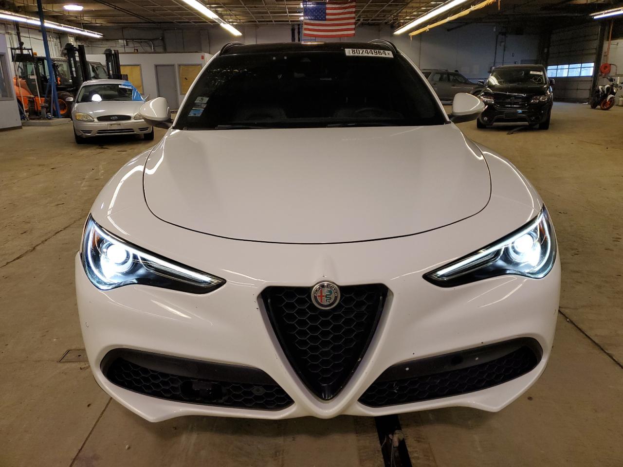 VIN ZASFAKNN5J7B99909 2018 ALFA ROMEO STELVIO no.5