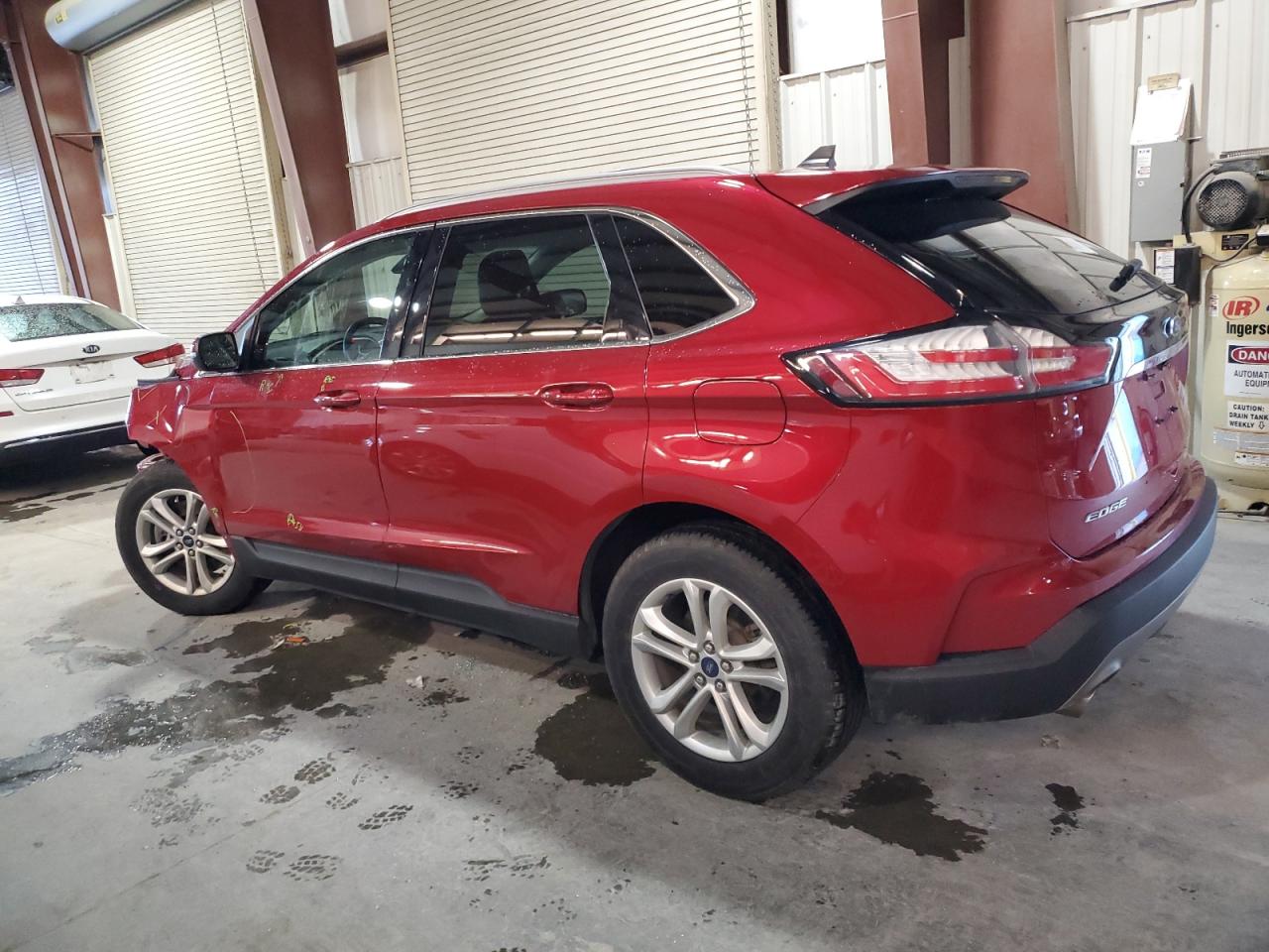 2020 Ford Edge - Image 2
