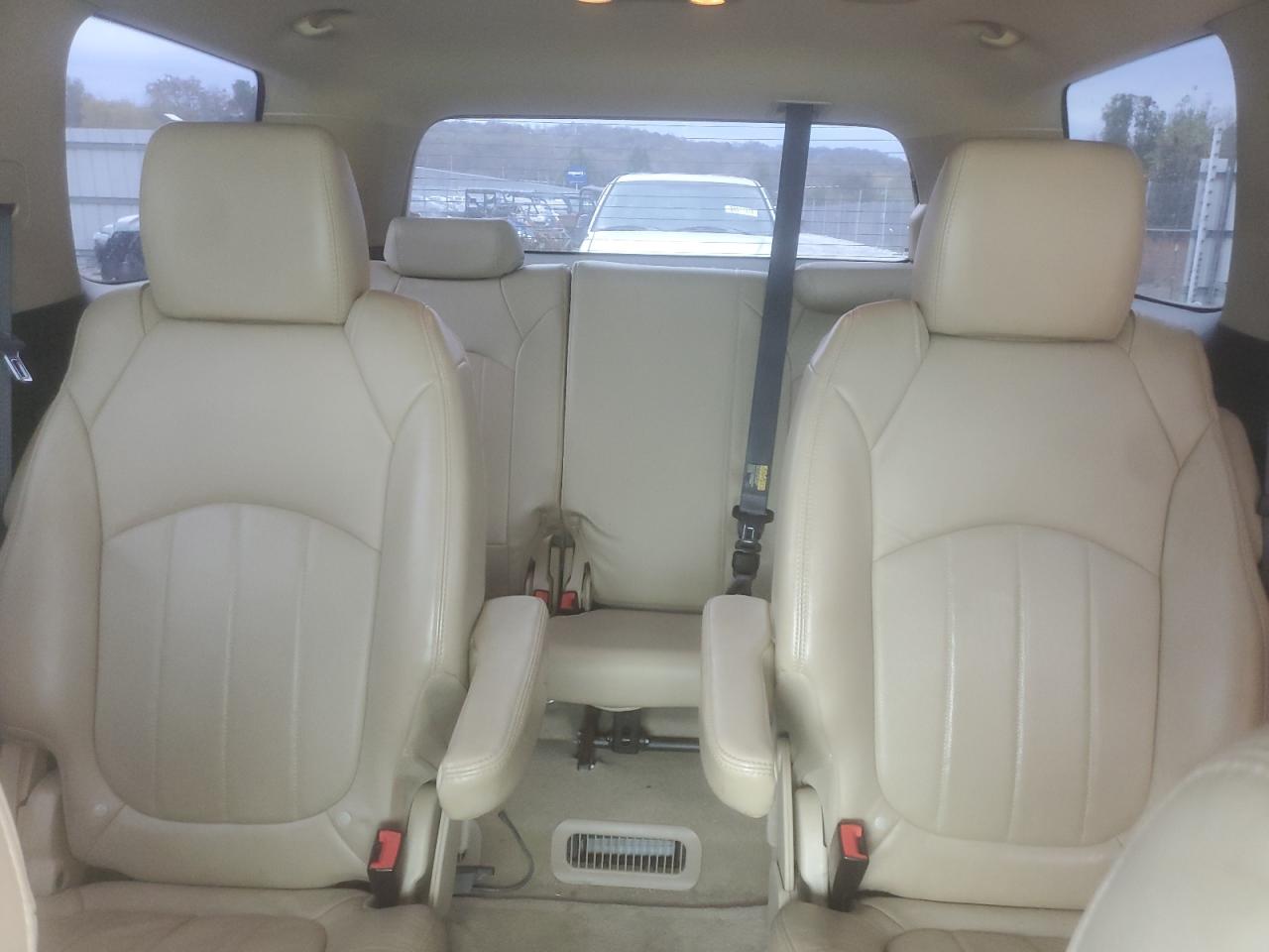 2012 GMC Acadia - Image 10