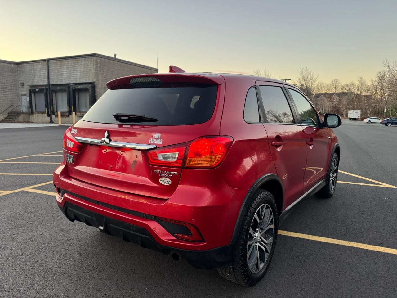2018 Mitsubishi Outlander - Image 4