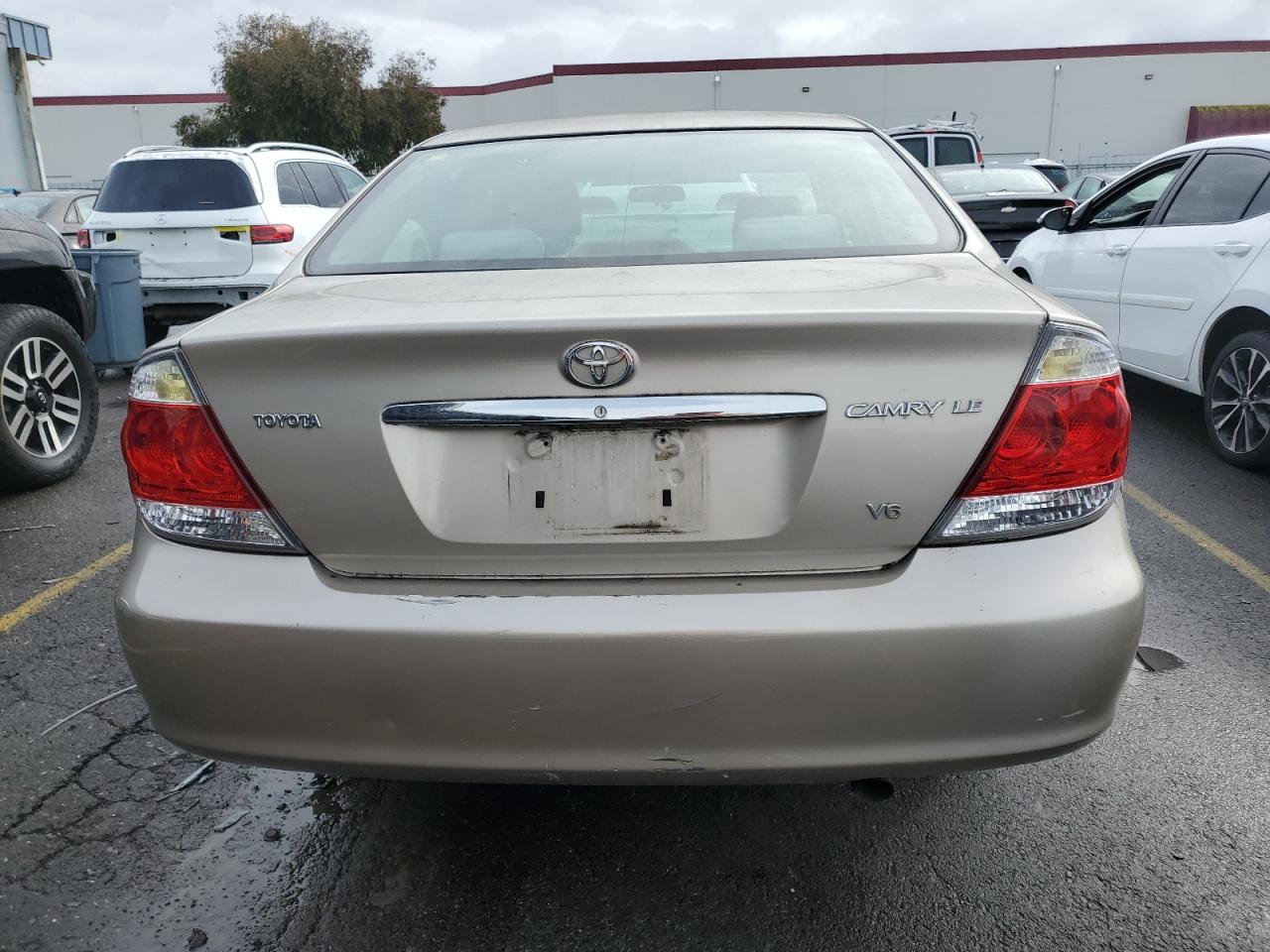 2005 Toyota Camry - Image 6