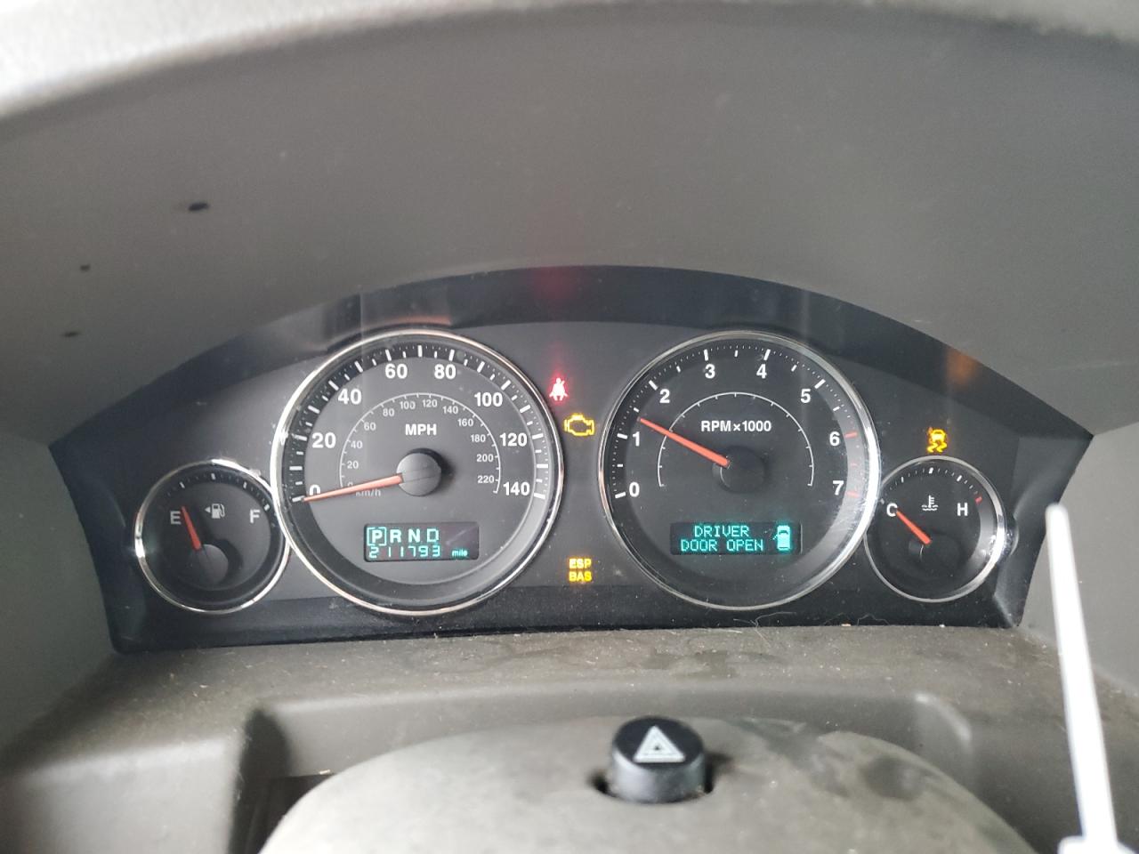 2007 Jeep Commander - Image 9