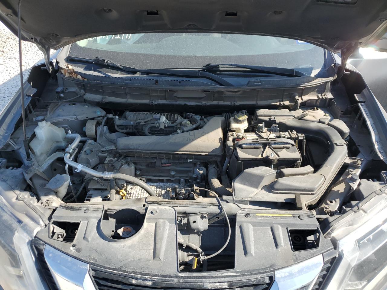 2018 Nissan Rogue - Image 12