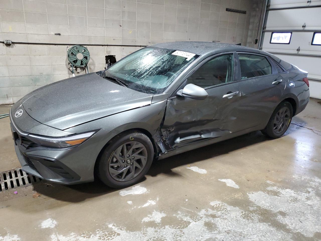 2024 Hyundai Elantra - Image 1