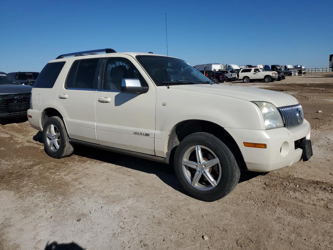 2009 Mercury Mountaineer - Image 4