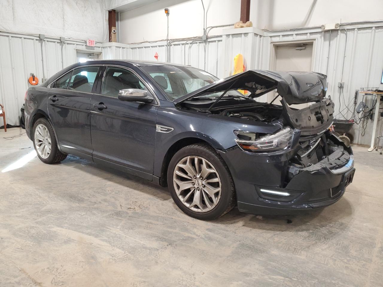 2017 Ford Taurus - Image 4
