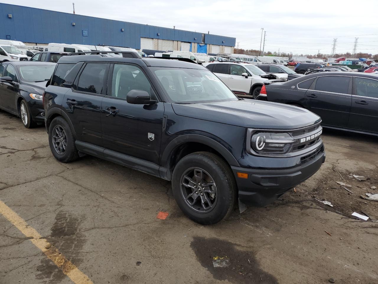 2022 Ford Bronco - Image 4