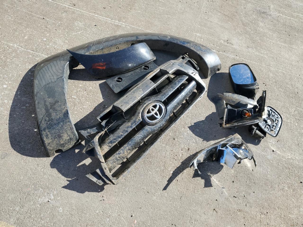 2010 Toyota Tacoma - Image 12