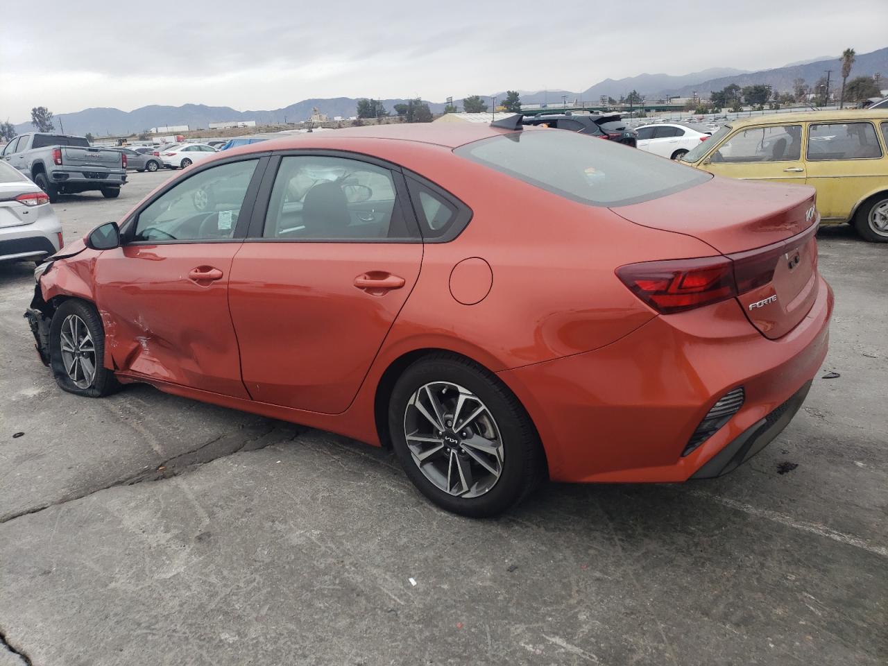 2023 Kia Forte - Image 2