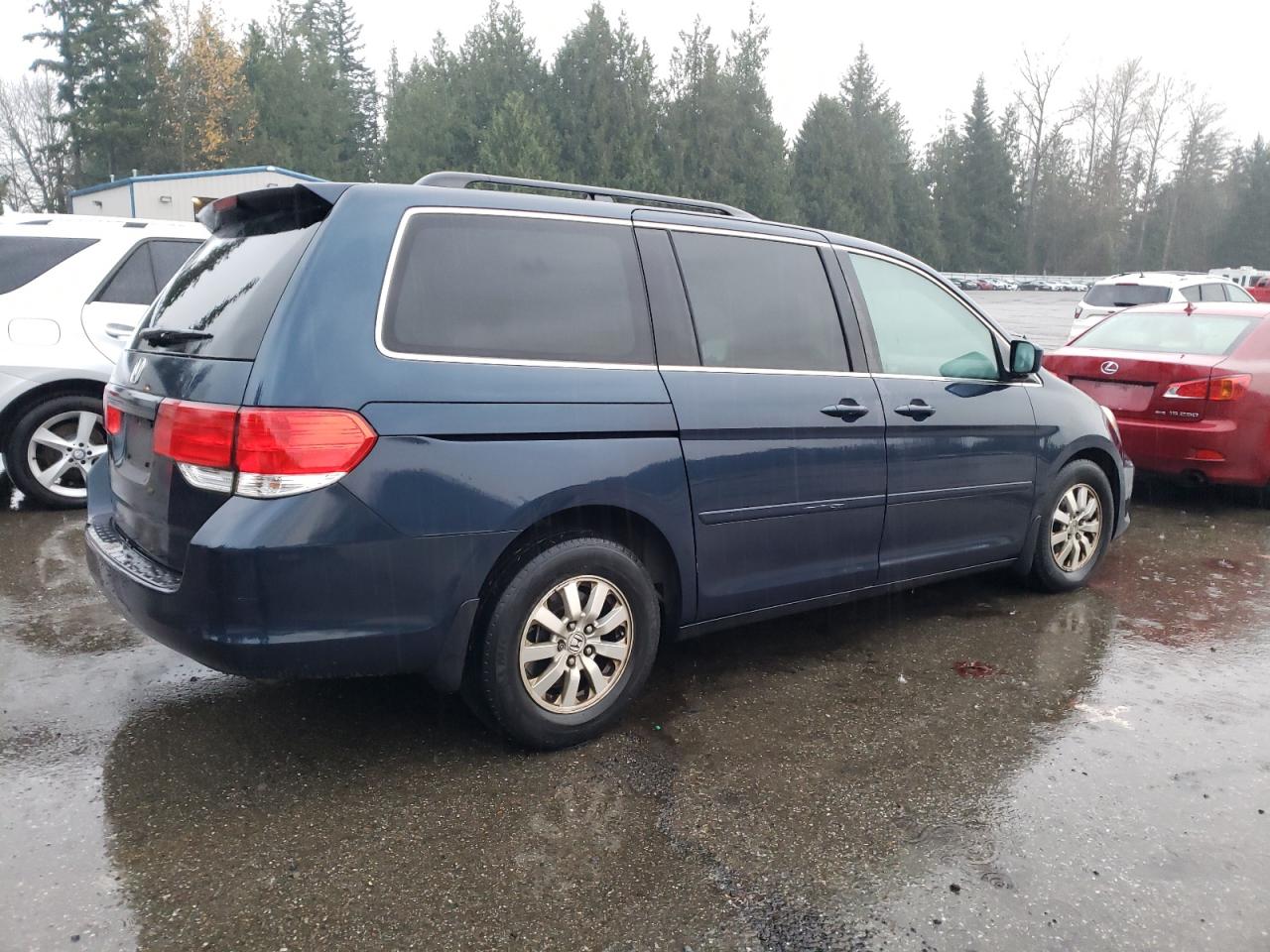 2010 Honda Odyssey - Image 3