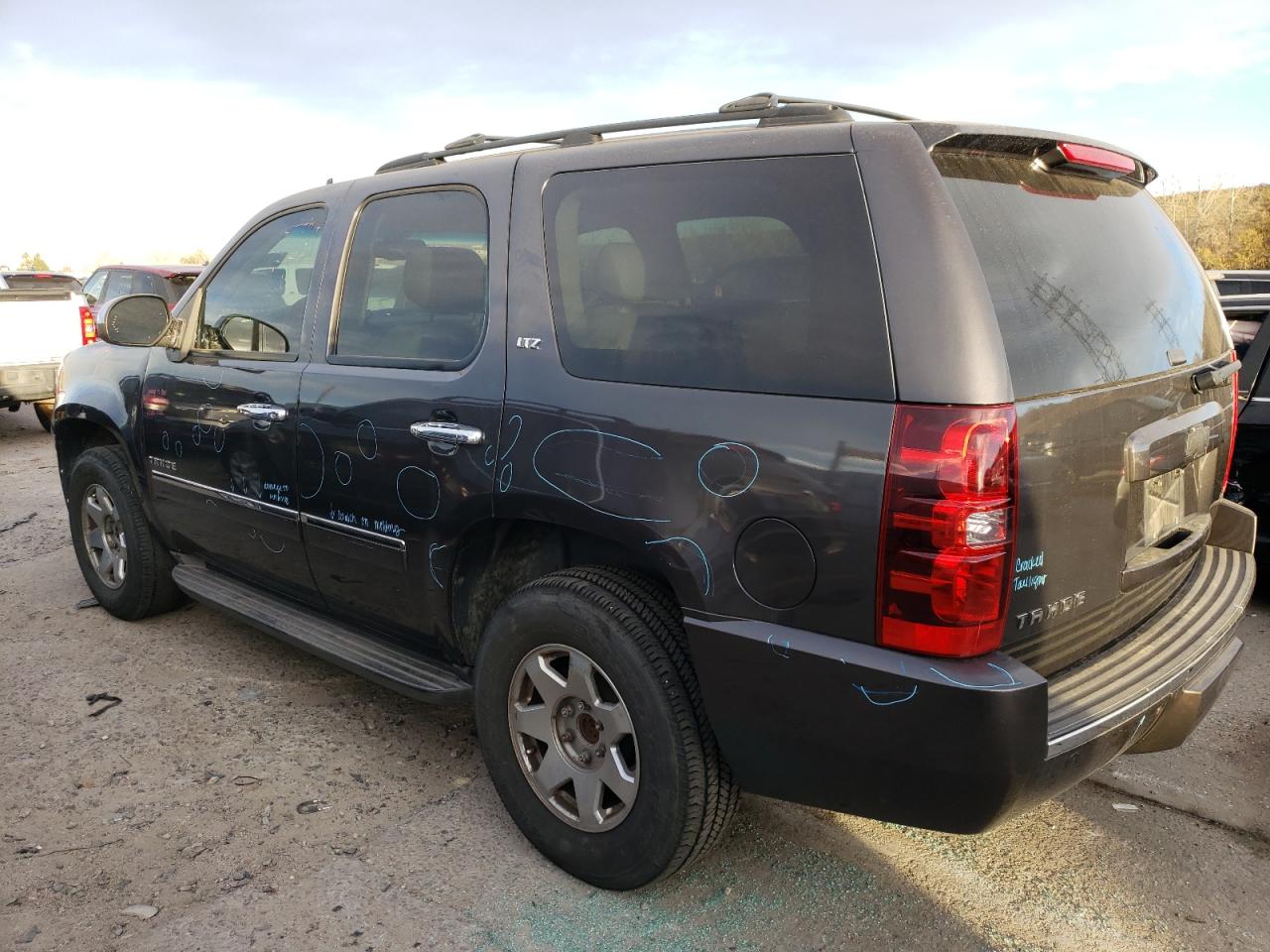 2010 Chevrolet Tahoe - Image 2