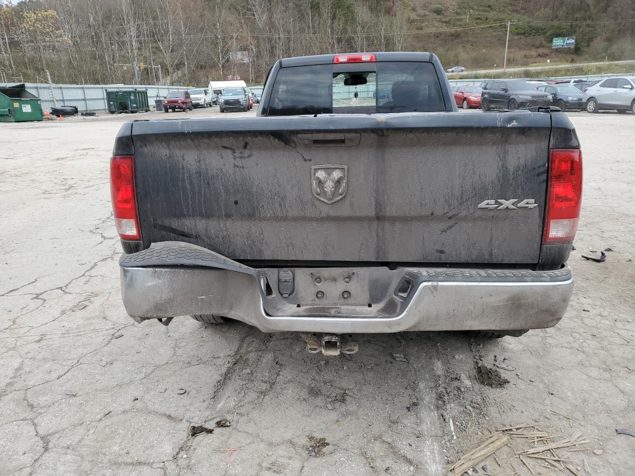 VIN 3C6JR7DT8HG614011 2017 RAM 1500 no.10