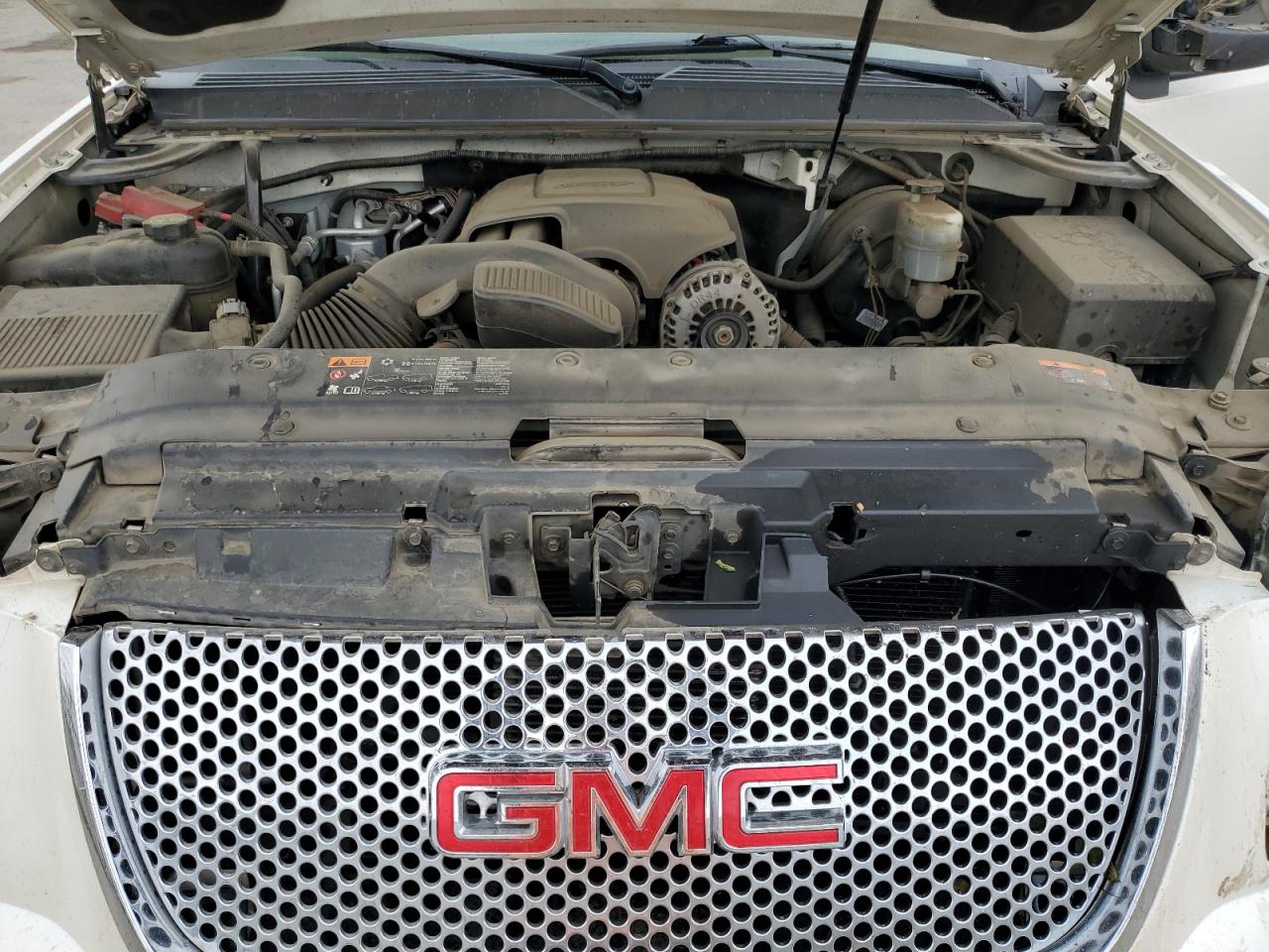 2012 GMC Yukon - Image 14