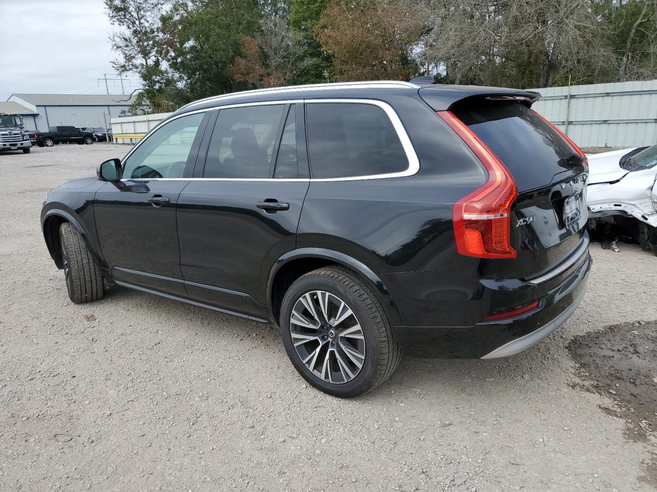 2022 Volvo XC90 - Image 2