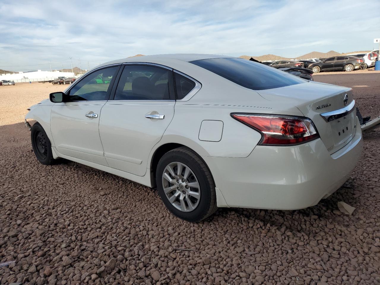 2014 Nissan Altima - Image 2
