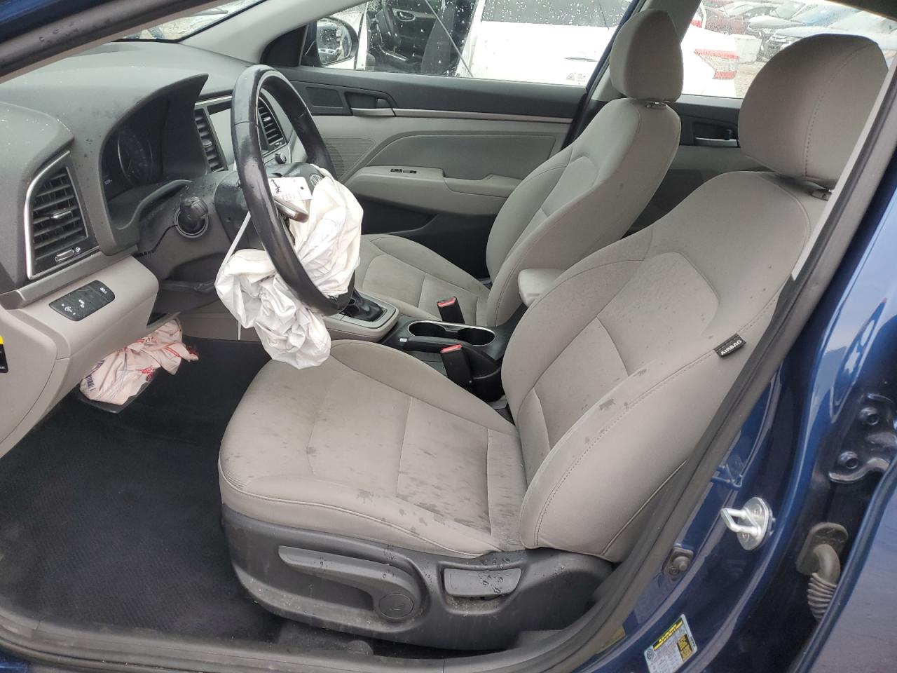 2018 Hyundai Elantra - Image 7