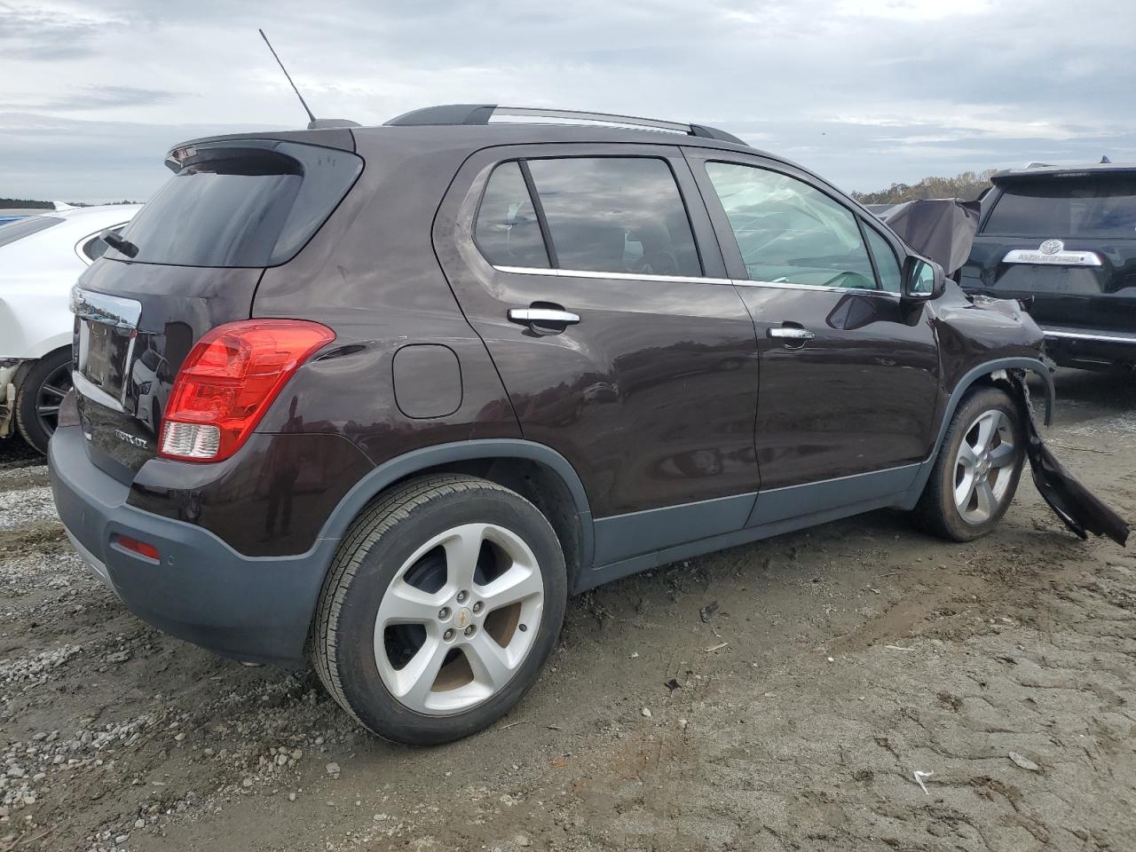 2015 Chevrolet Trax - Image 3