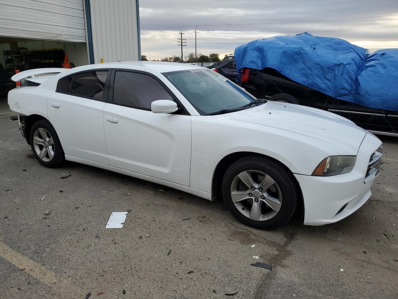 VIN 2C3CDXHGXDH566734 2013 DODGE CHARGER no.4