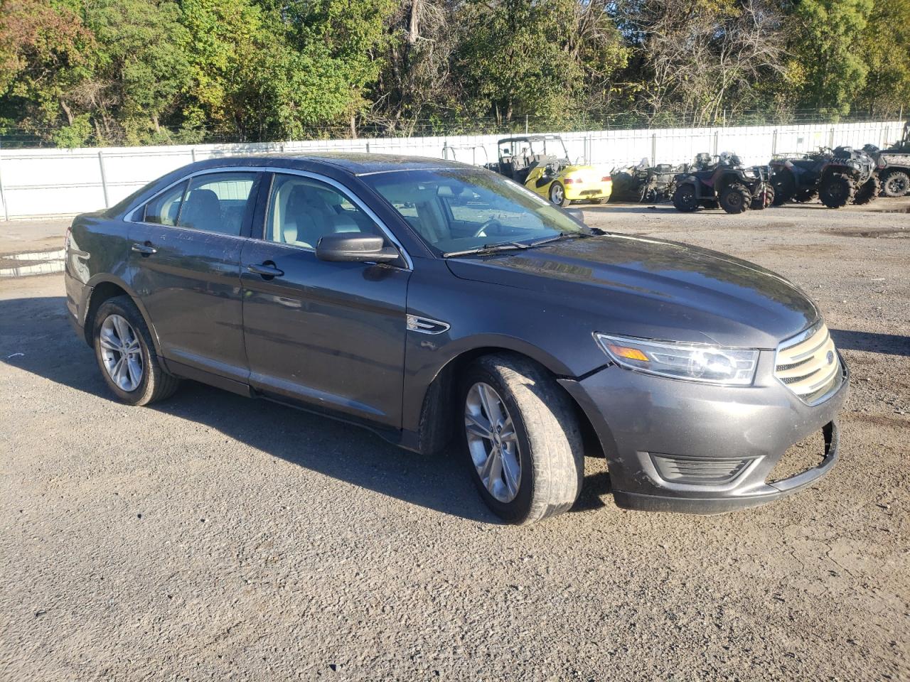 VIN 1FAHP2D85JG101401 2018 FORD TAURUS no.4