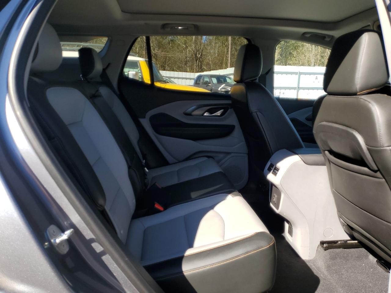 2020 GMC Terrain - Image 10