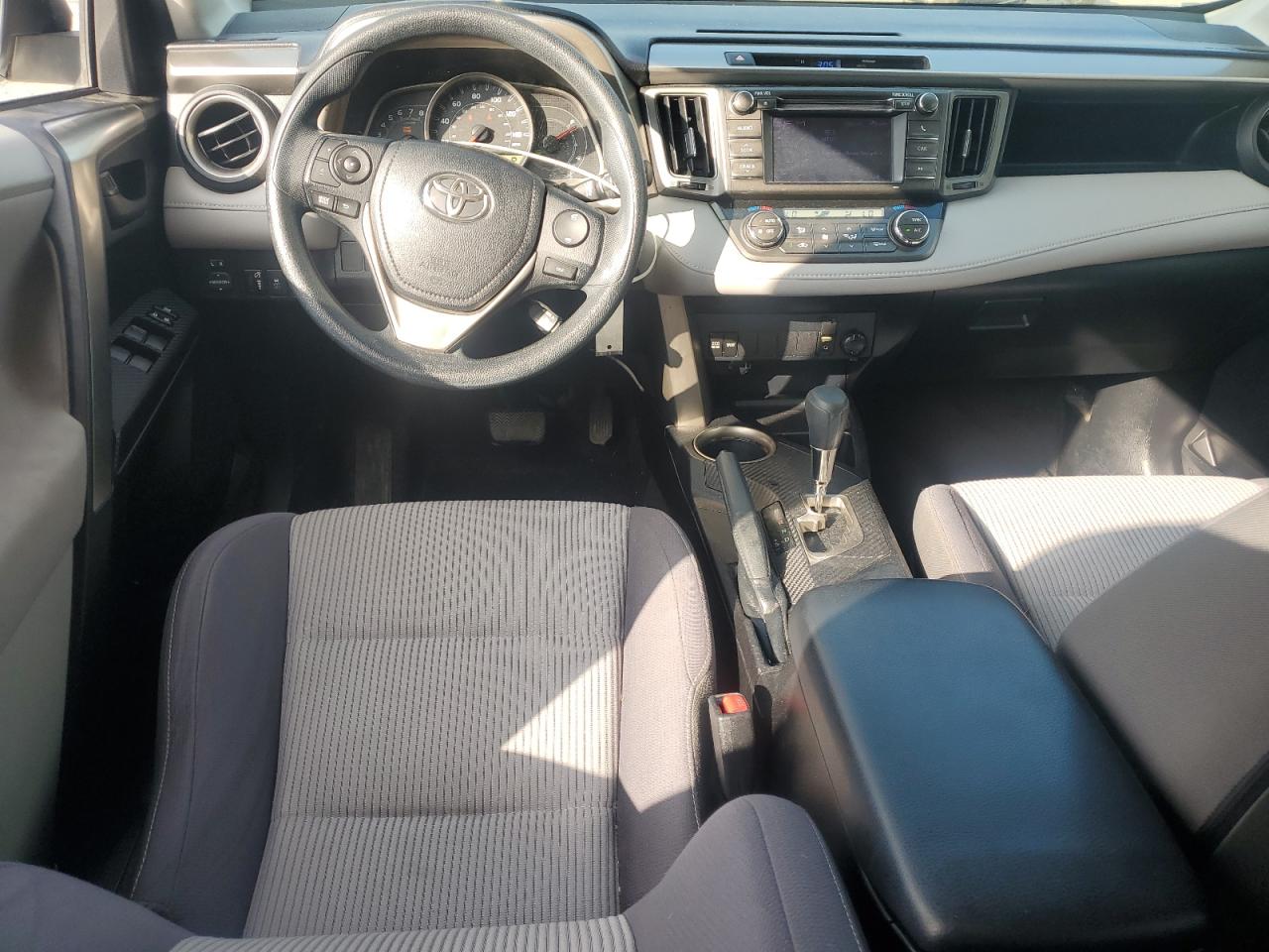 2013 Toyota RAV 4 - Image 8