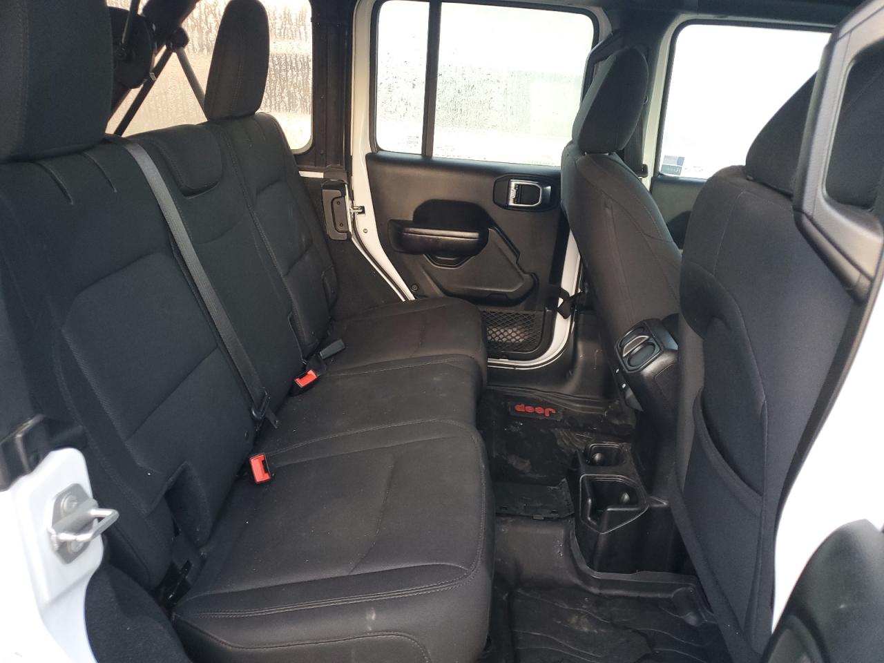 2018 Jeep Wrangler - Image 11