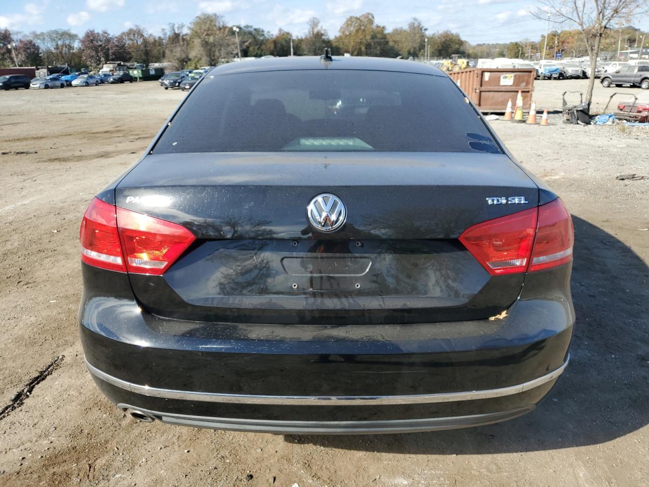 2014 Volkswagen Passat - Image 6