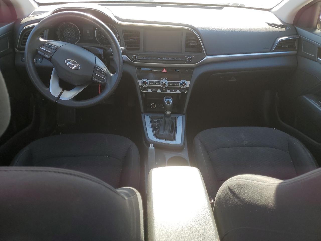 2020 Hyundai Elantra - Image 8