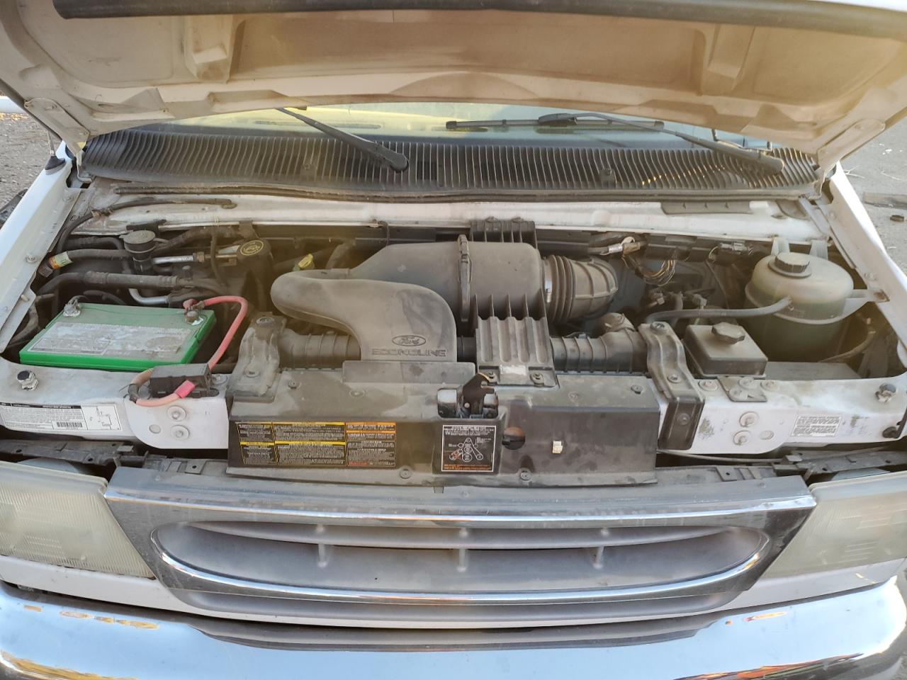 2000 Ford Econoline E450 Super Duty Cutaway Van VIN: 1FDXE45S2YHB92872 Lot: 77372604