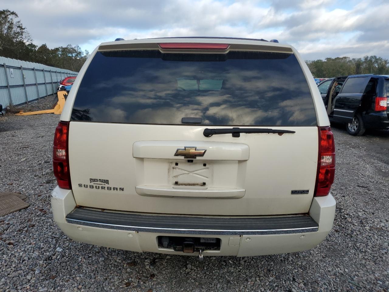 2009 Chevrolet Suburban C1500 Ltz VIN: 1GNFC360X9R296302 Lot: 79665234