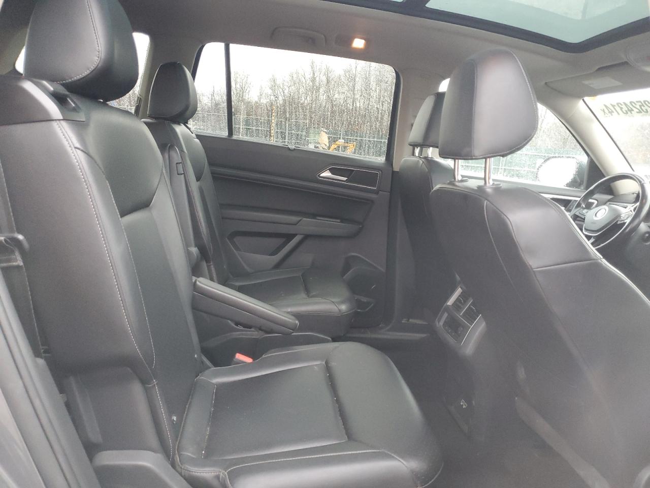2018 Volkswagen Atlas - Image 11
