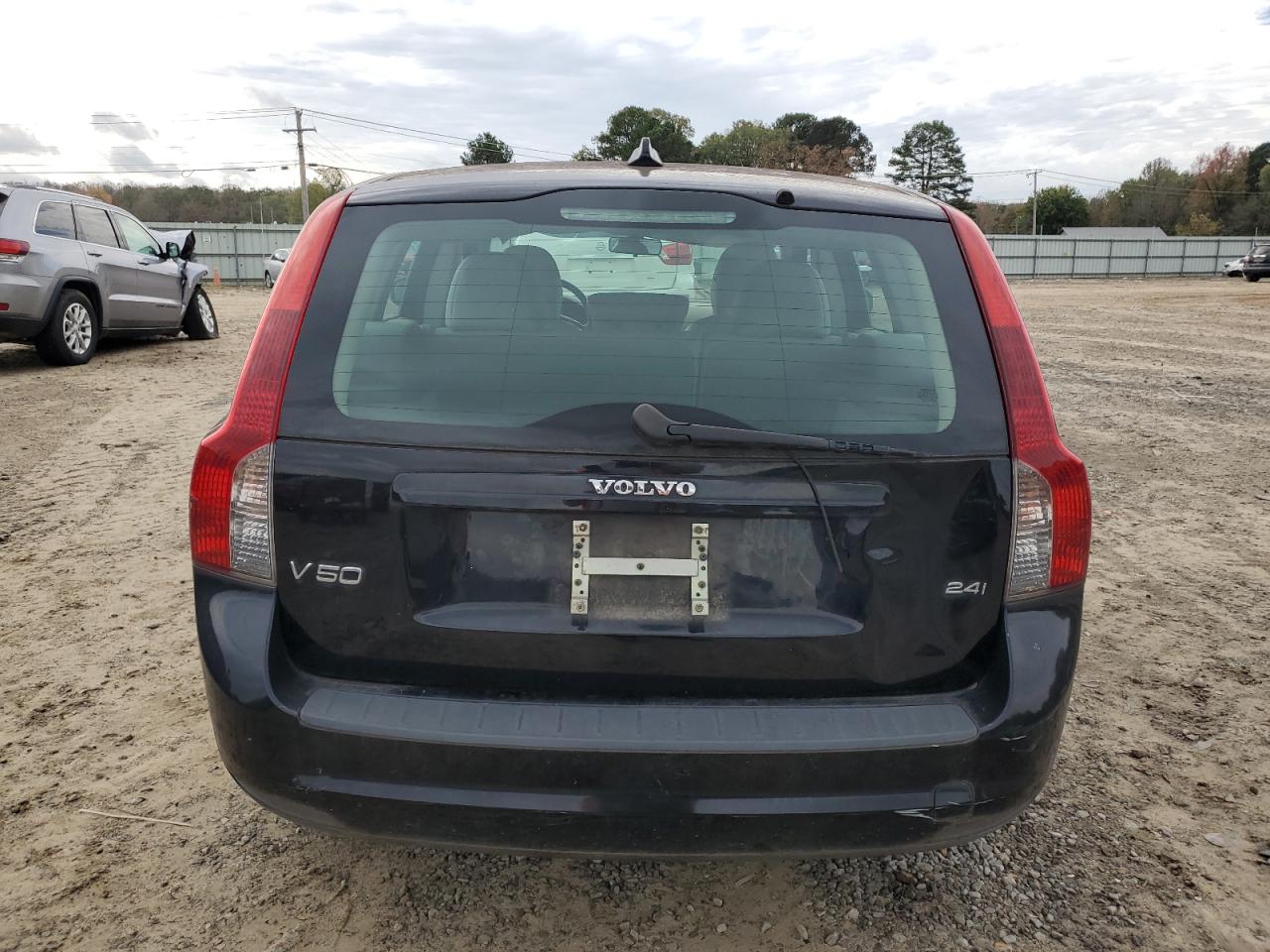 2008 Volvo V50 2.4I VIN: YV1MW382582428440 Lot: 81063604