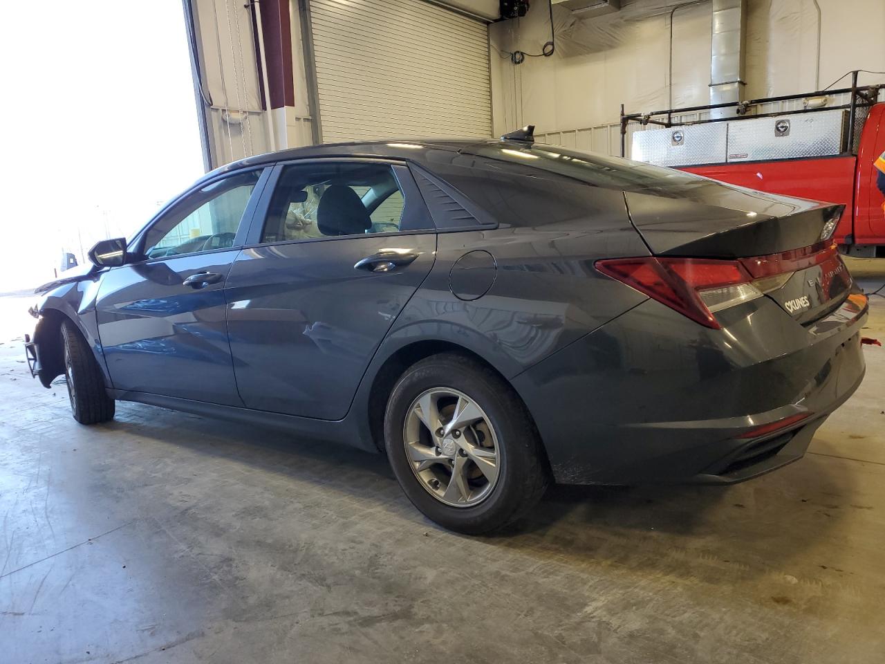 2021 Hyundai Elantra - Image 2