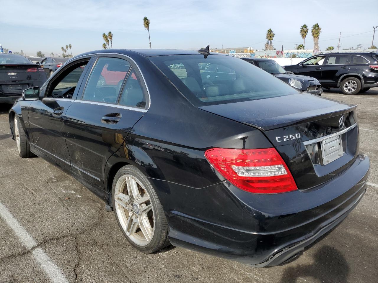 VIN WDDGF4HBXEG242549 2014 MERCEDES-BENZ C-CLASS no.2