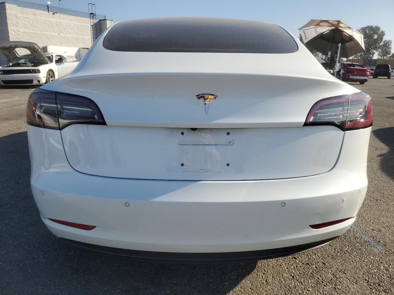 2018 Tesla Model 3 VIN: 5YJ3E1EA8JF053733 Lot: 80085914